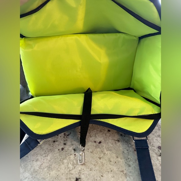 New never used small pet carrier - Picture 4 of 6